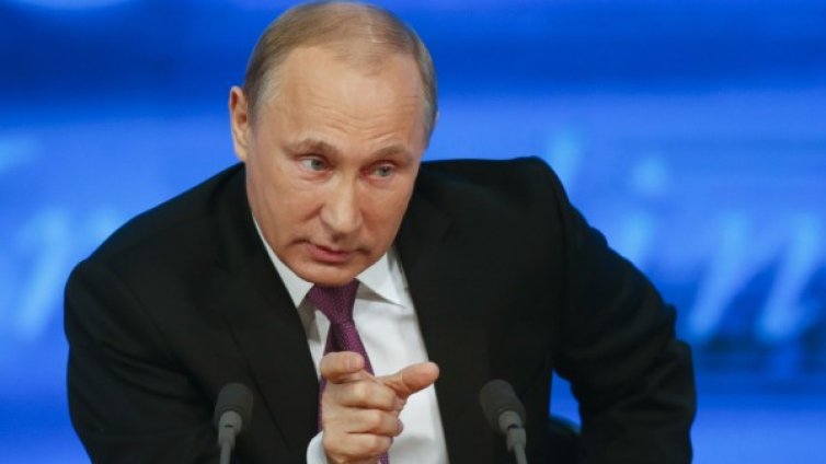 Опитват се да изтръгнат и зъбите, и ноктите на руската мечка!