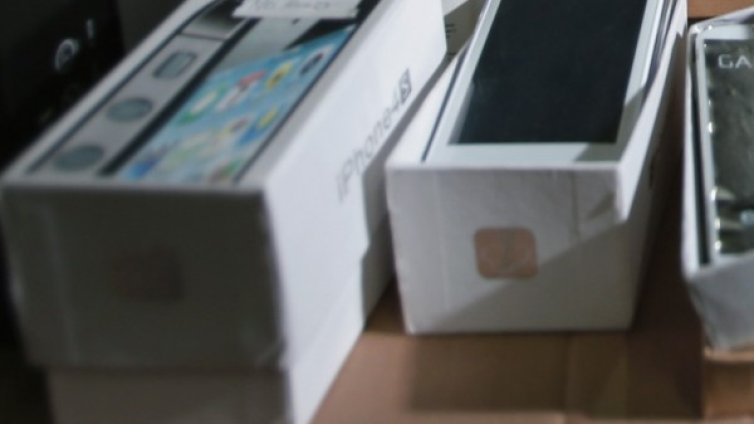 Apple отново продава в Русия