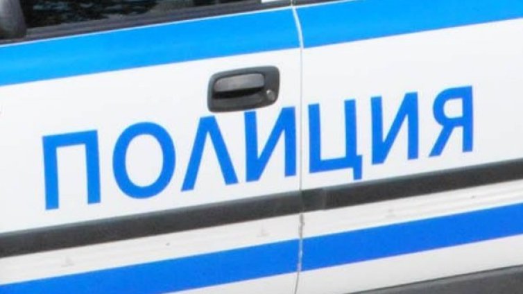 Арестуваха четирима тийнейджъри за кражби от кафе-автомати 