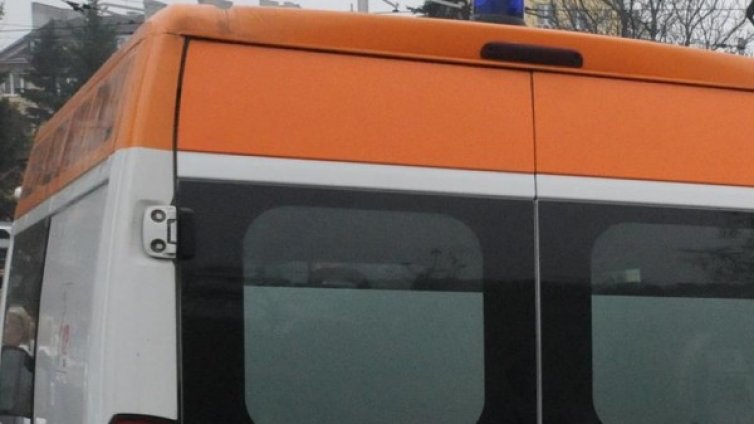 Автомобил помете възрастна жена на кръстовище в Пловдив