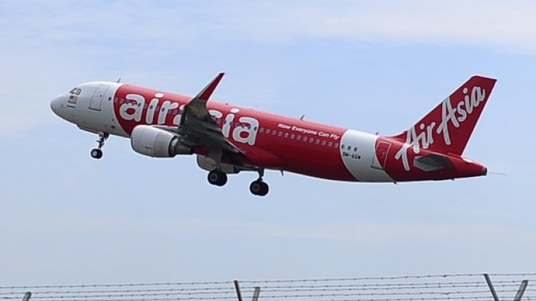 Подновиха търсенето на изчезналия самолет на ЕърЕйша