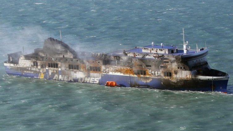 11 са изчезналите при пожара на ферибота "Норман Атлантик"