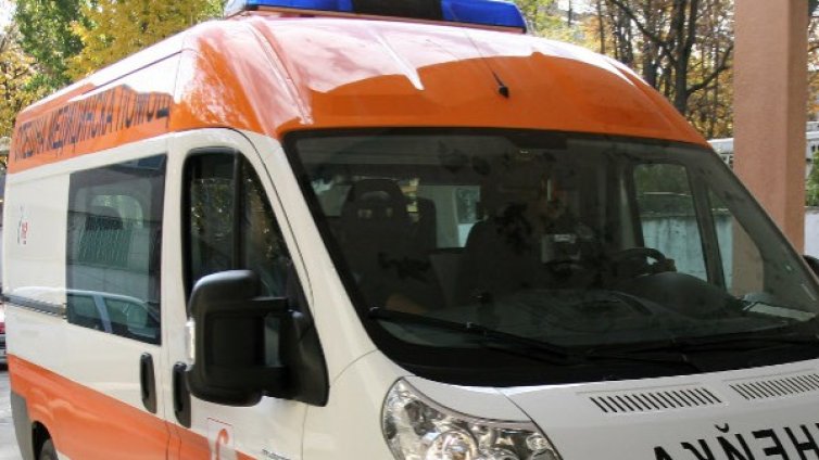 Полицай блъсна две жени на пътя, едната почина 