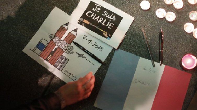 Калашниците в Париж обединиха света 