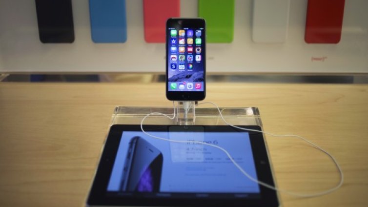 В САЩ вече могат да купят iPhone 6 без договор