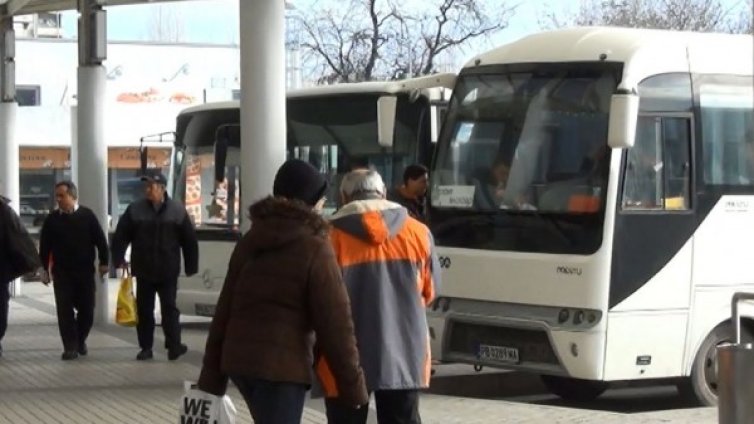 Проверяват съмнителни лица и багажи на гари и автогари у нас 