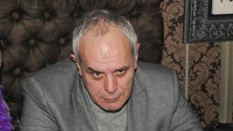 Ползват корупцията, за да "шамаросват" държавата