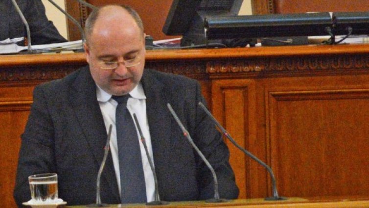 ДПС се вдига в защита на новините на турски по БНР
