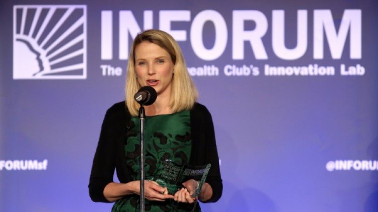 Yahoo залага на промени в своя рекламен бизнес