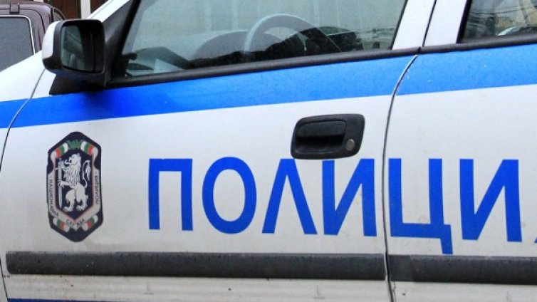 Мъж и жена опитаха да подкупят полицаи с 3 хил. лв. 
