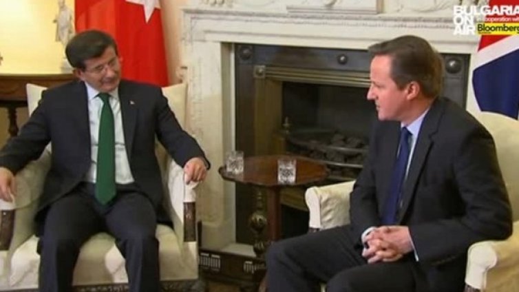 Камерън настоя Турция да засили контрола на границата си