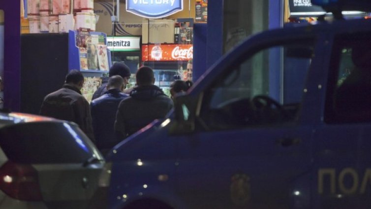 Наръгаха с нож бежанец в хипермаркет в София