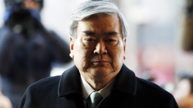 Шефът на Кориън еър се извини заради поведението на дъщеря си