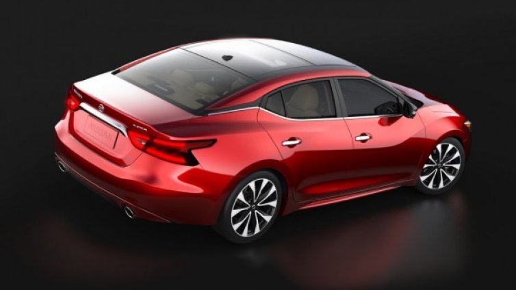 Nissan превърна Maxima в спортна кола с 4 врати