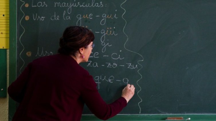 На първо четене: Държавата ще плаща и за частните училища