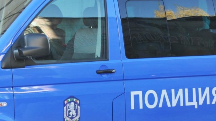Пиян рожденик размаха резачка срещу полицаи в костинбродско село