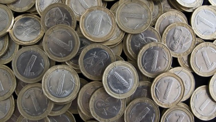 Чиновниците със скъпи коли ще доказват произход на парите