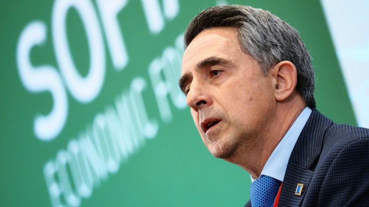 Плевнелиев: Бъдете спокойни, тук ракети и бомби няма да падат