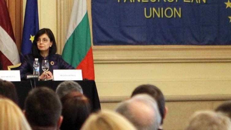 Контрапродуктивно е Шенген да се ползва за натиск за реформи!