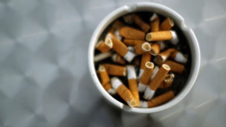 Откриха 420 000 къса цигари в автобус от Солун