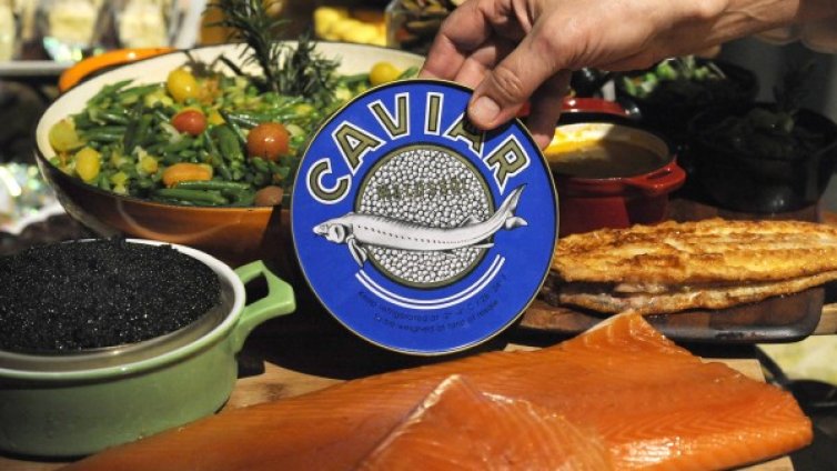 Звездите замезват с хайвер и омари на "Оскарите"