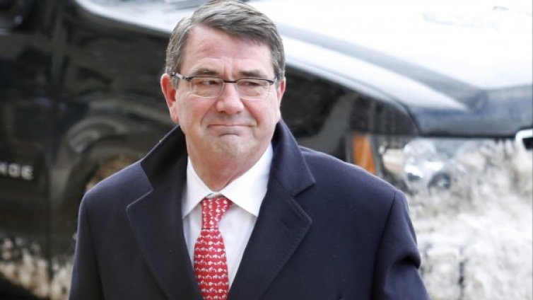 Аштън Картър е новият шеф на Пентагона