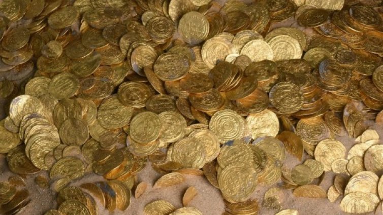 Откриха 2000 златни монети на 1000 г. на дъното на древно пристанище