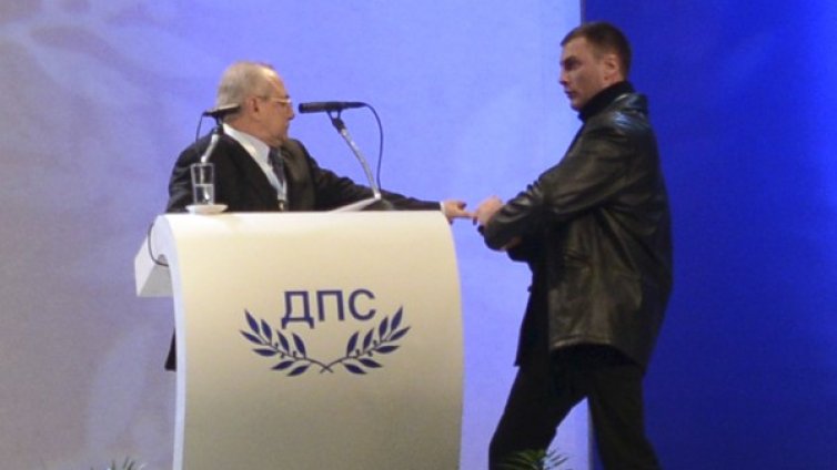 ДПС: Атентатът срещу Доган беше опит за убийство