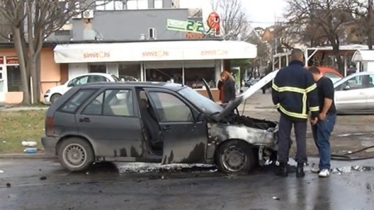 Късо съединение подпали автомобил в Пловдив 
