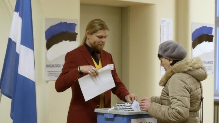 Управляващите водят на изборите за парламент в Естония