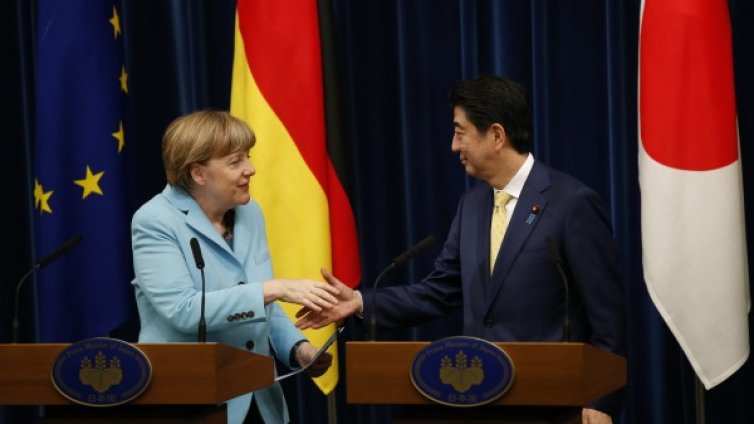 Меркел - примерът за жена в мъжкия свят на политиката