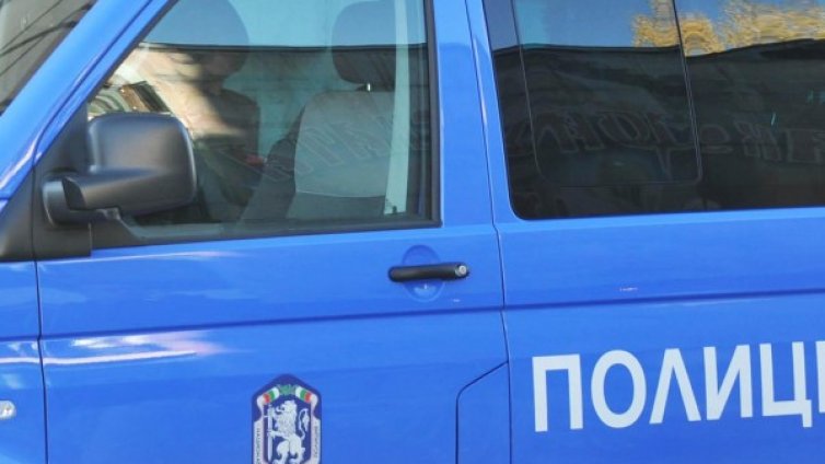 Четирима апаши в ареста, обирали къщи в бургаско село