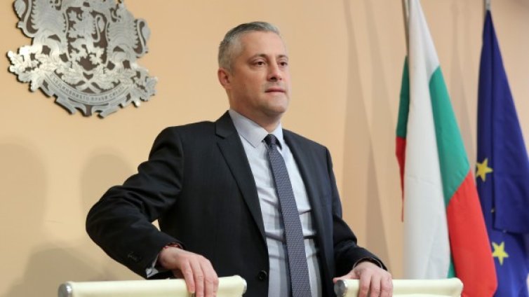 Няма партийни назначения в КЗП, отсече Лукарски 