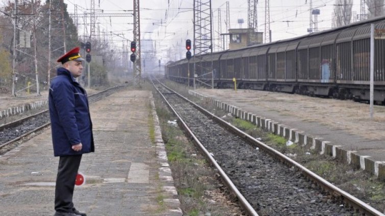 БДЖ с предварителна продажба на билети за Великден