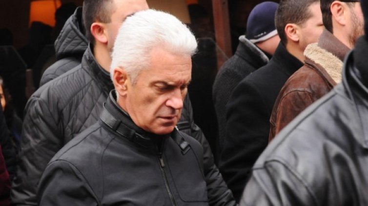 Без граждански иск срещу Сидеров за хулиганство