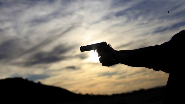 Тинейджър уби брат си и се самоуби в САЩ