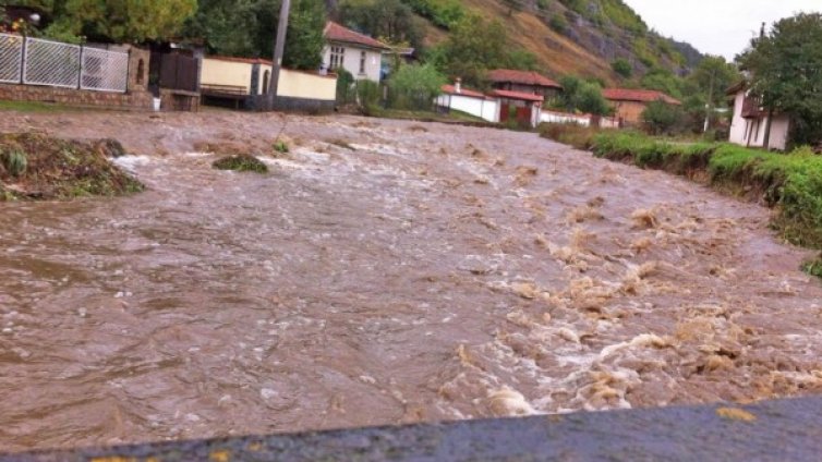 Чакат ни още наводнения заради снеготопене и дъжд