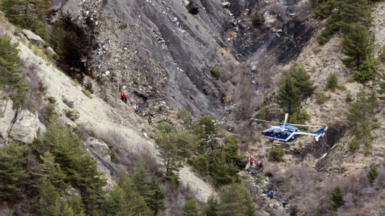 До края на седмицата разпознават жертвите в разбилия се самолет 