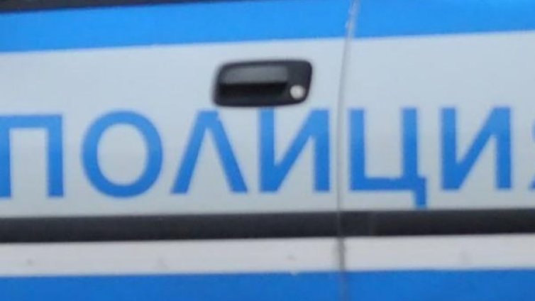 Два автомобила са запалени умишлено на паркинг в Пловдив