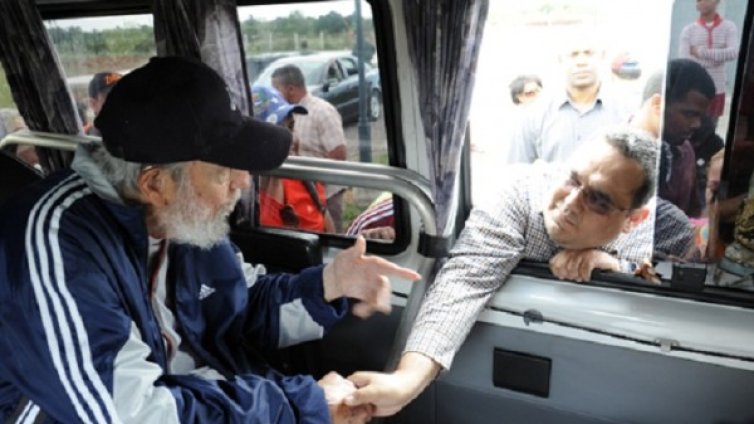 Фидел Кастро се появи, а повече от година се кри