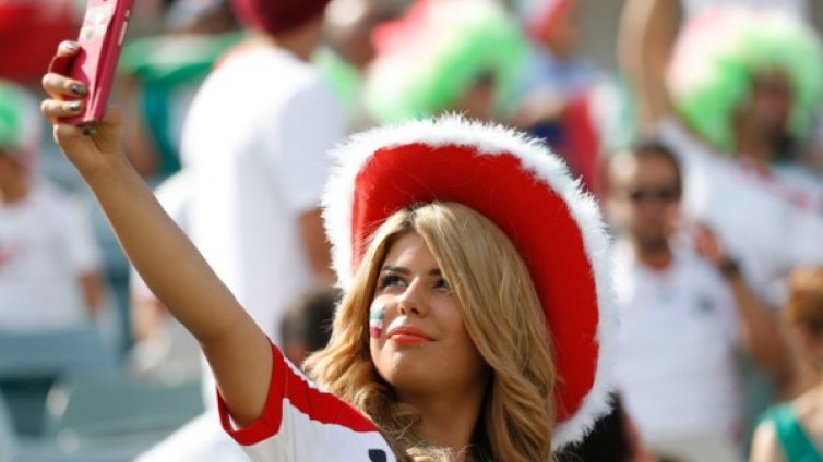 Ще пускат ли жени на мачове в Иран? 