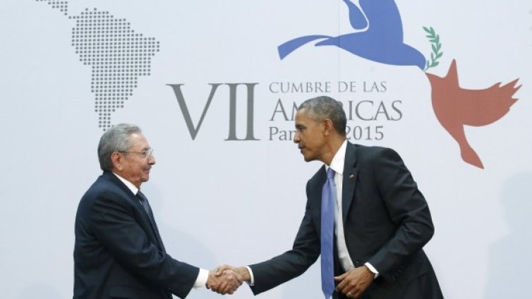 Срещата Обама-Кастро засенчи атниамериканската риторика