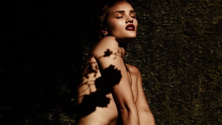 Роузи Хънтингтън-Уайтли &ndash; приказно гола!