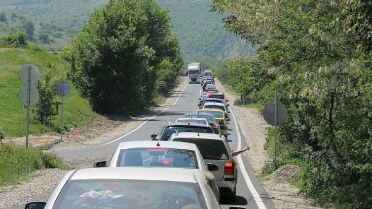 Акция на Агенция "Митници" блокира "Кулата"