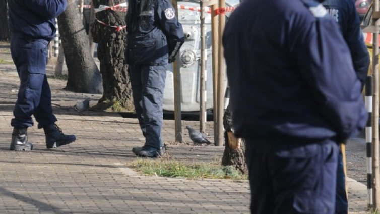 Ново 20: Пенсиониран полицай да взема и заплата, ако остане в МВР