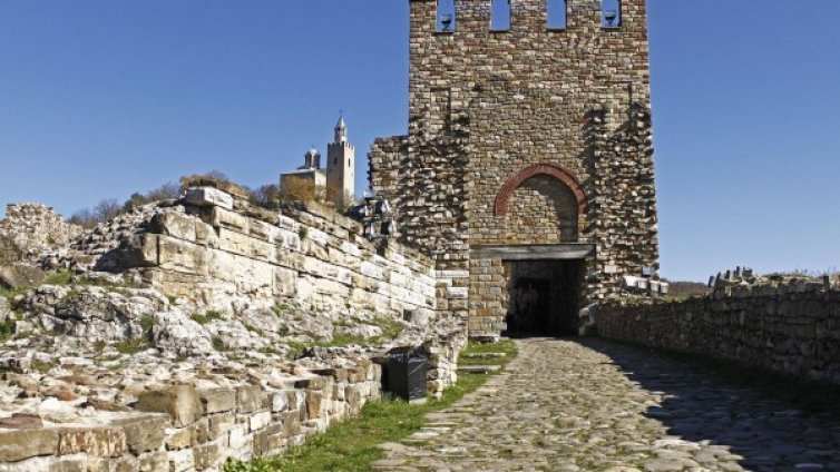 Царевец "плаче" за ремонт, трябват 180 000 лв.