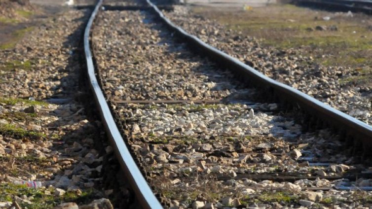 Влак прегази 14 имигранти в Македония