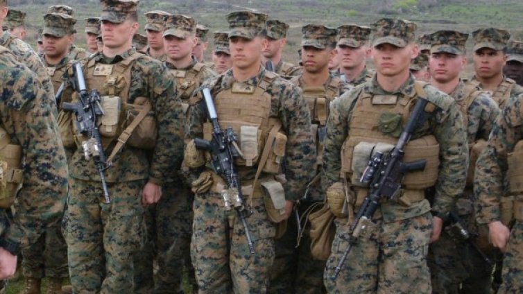 Британски, не американски войник ударил ученик в Сливен