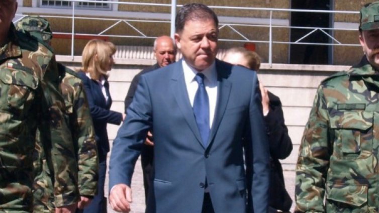 Ремонт за 80 млн. лв. на руските МиГ-29 е неуместен според Ненчев