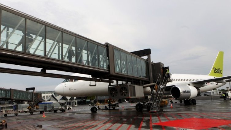 Евакуираха летището в Рига заради бомбена заплаха